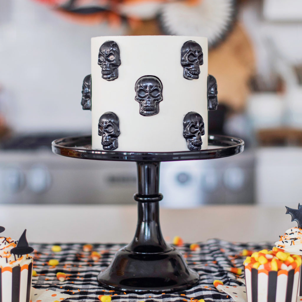 20+ DIY Halloween decorating ideas in 2021 (Cheap Hacks)
